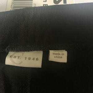 I’m selling a skirt